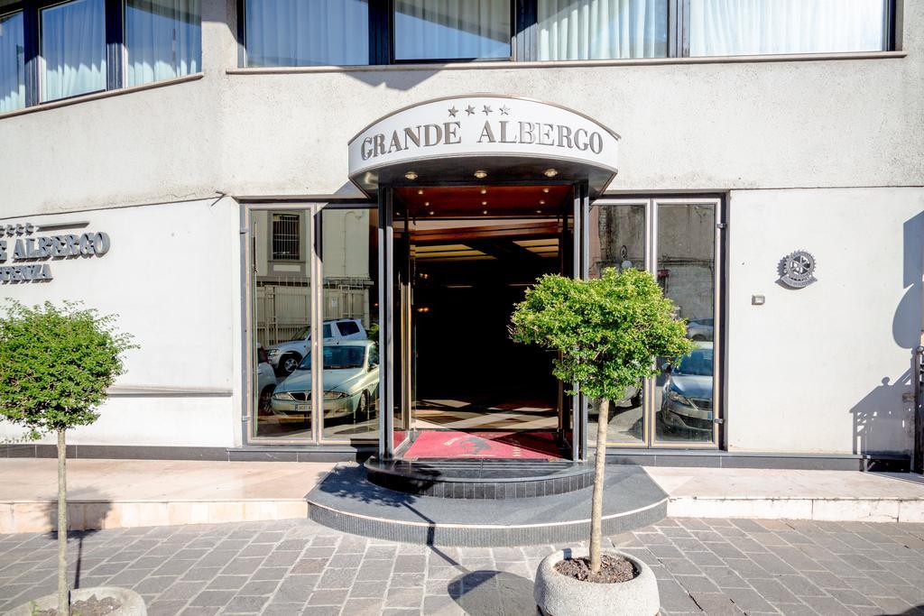 Grande Albergo Ποτέντσα Εξωτερικό φωτογραφία